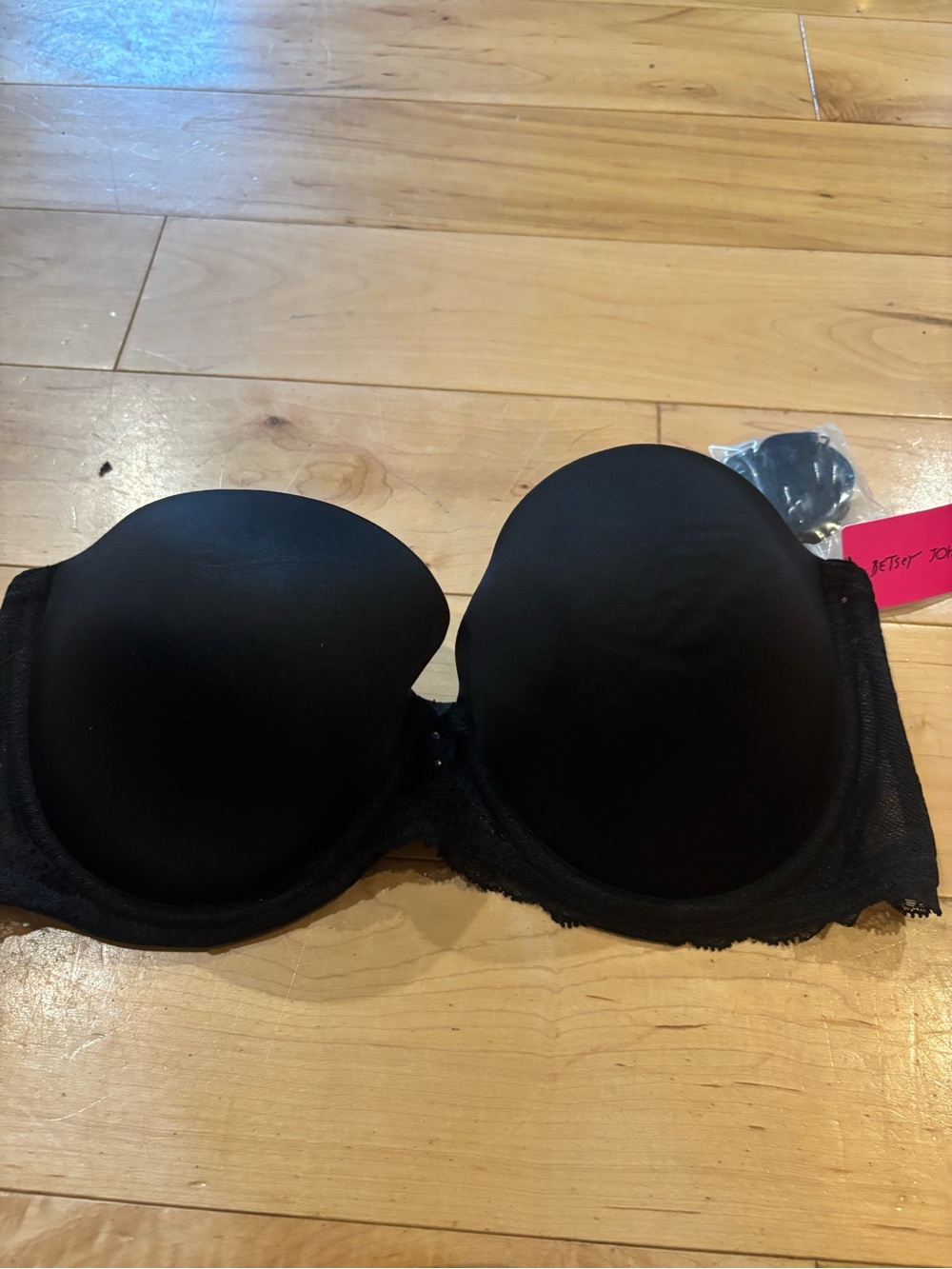 💚Beautiful Betsey Johnson Black Lace-Trim Bra